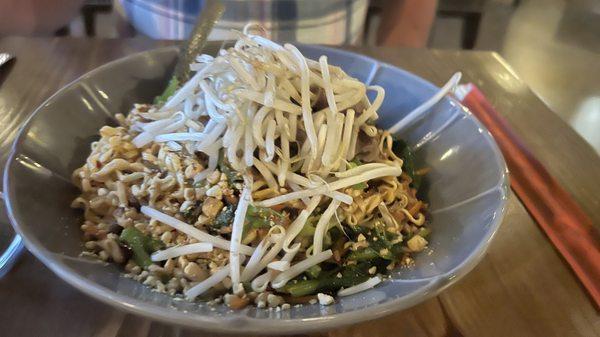 Stir fry garlic ramen noodles