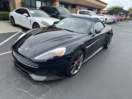 Aston Martin Vanquish