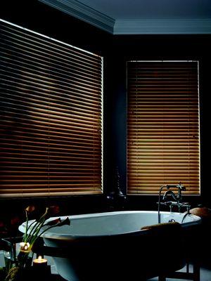 FAUX WOOD BLINDS ARE GREAT FOR THE BATH