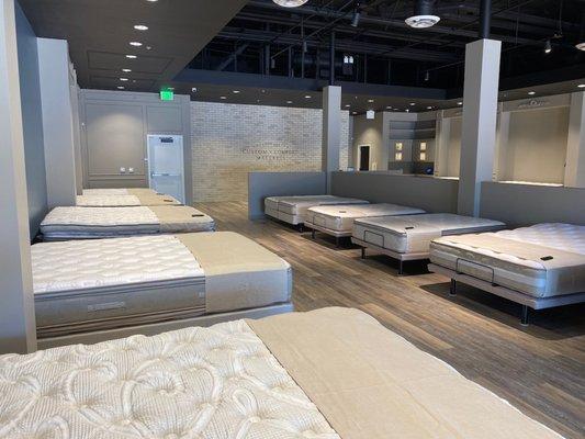 Irvine Showroom - Custom Comfort Mattress