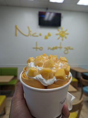 Mango rolled ice cream