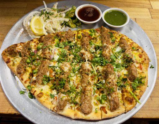 Kabab naan pizza