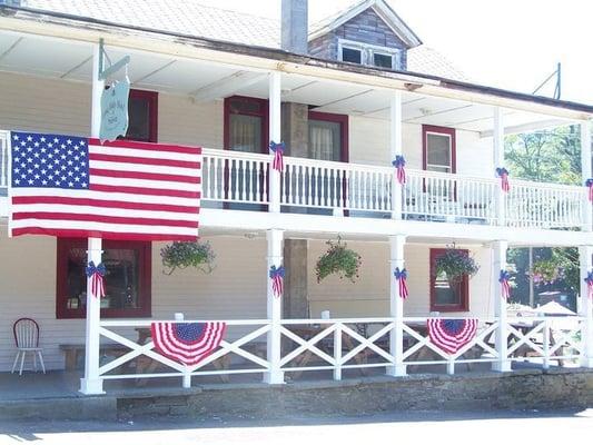 Long Eddy Hotel & Saloon