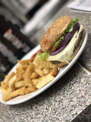 Look at how picturesque and delish this cheeseburger attracts the hungry gods!!!