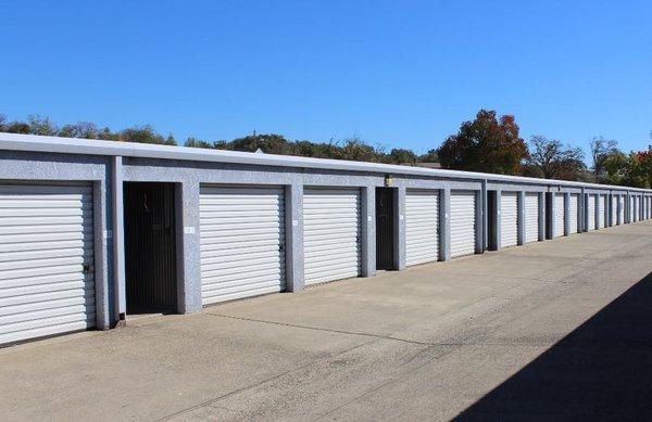 Drive Up Storage Units in Auburn, CA at Locksley Mini-Storage