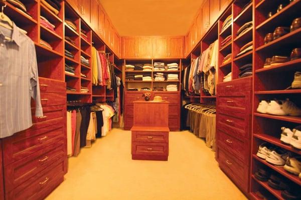 The finest closet designs in Tucson.