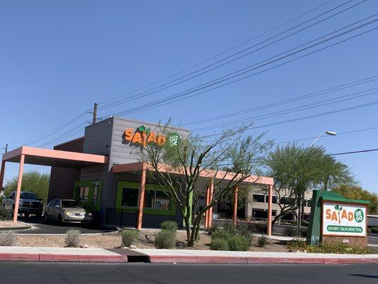 NE Southern and Alma School; The Southwest Sonoran salad is delicious.