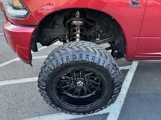 Powder coated lift kit with wheels and tires