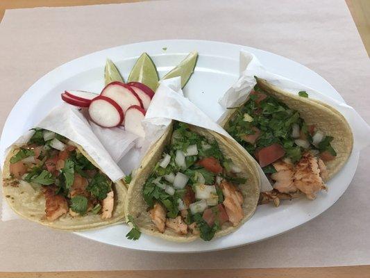 Tacos de salmon