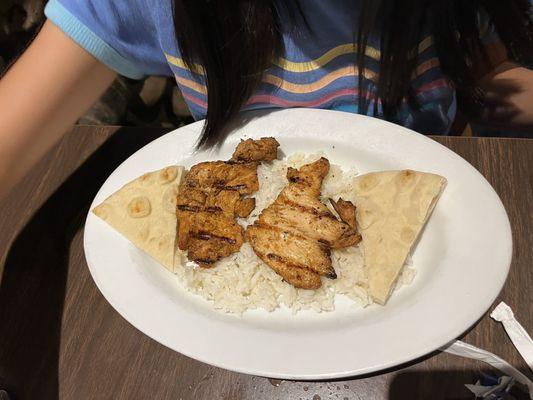 Kid's grilled chicken dinner