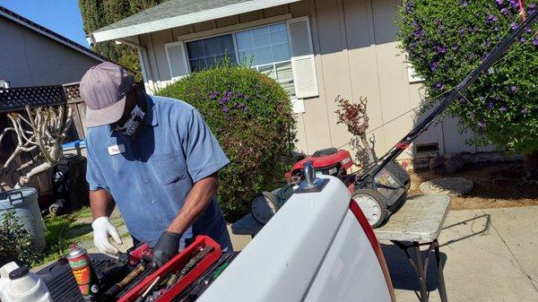 Avery Mobile Lawn Mower Repairs