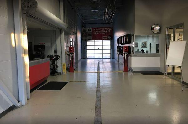 Service Department at Nissan of Canton.