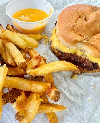 Single RHR cheeseburger w fries (and cheese cup).