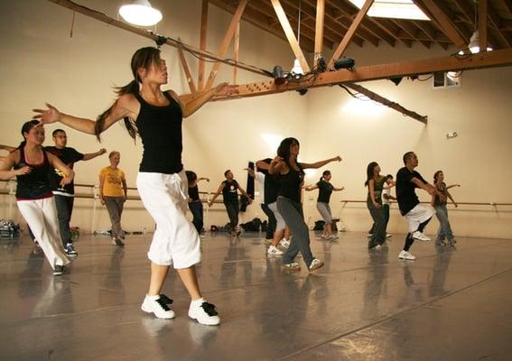 beginning hip hop class (Sundays 5:30)