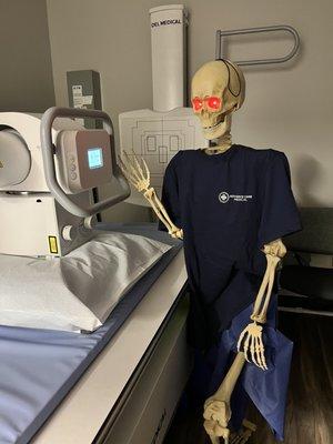 Skelasteve is ready to take your X-Ray!