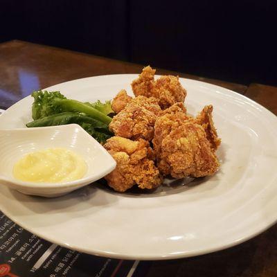 Karaage Japanese fried chicken. Boring no flavor.