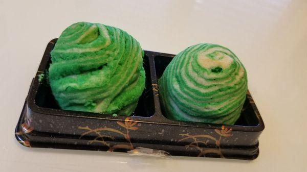 Green tea cake