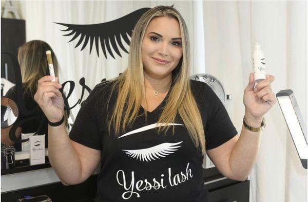 I am Yessi the founder of Yessi Lash