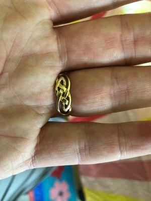 I wanted a ring like this, but with the pattern all around kind of like a puzzle ring, they don't have this.