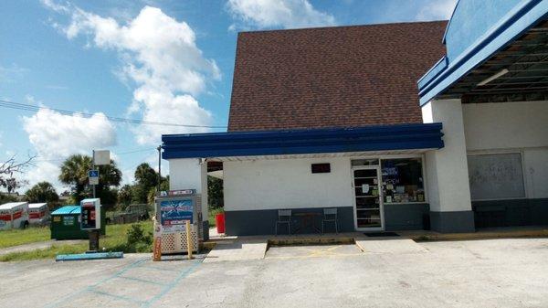 The convenience store next to the Inn. Bathroom is clean and they have boiled peanuts.