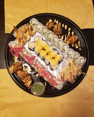 ordered a sushi tray it was delicious! the horchata was tasty, service was great. will come back and try their other good looking dishes.