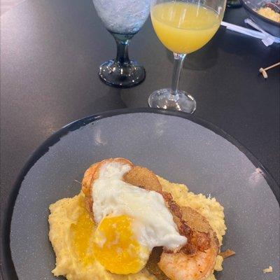 Shrimp, grits and eggs.