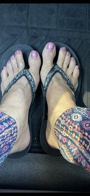 My very pretty toes!! Thank you Lien!