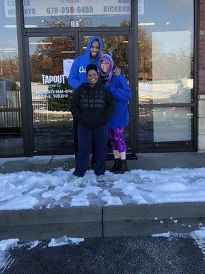 After the snow on Friday we had 2 clients brace the roads. That's Sonya and Jeffery on the left. Our intern Keira is on the right.