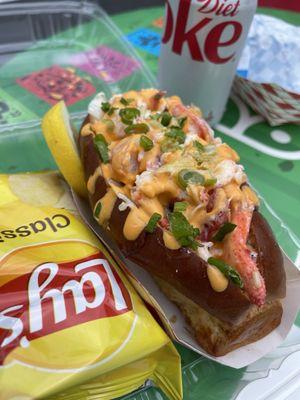 Spicy lobster roll