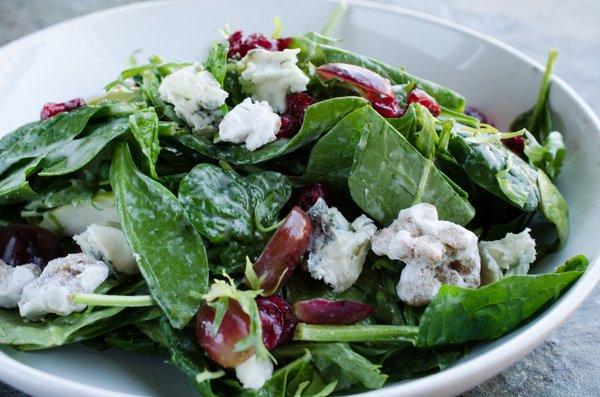 pear & gorgonzola salad mixed greens, grapes, cranberries, candied walnut, pears, gorgonzola, gorgonzola vinaigrette.