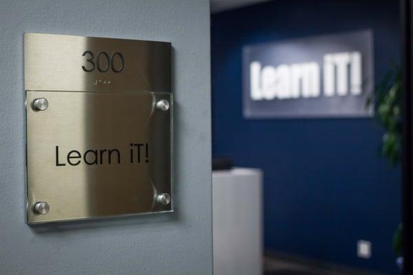 Located in Suite 300, Learn iT! has been located at 33 New Montgomery in San Francisco since 2007.