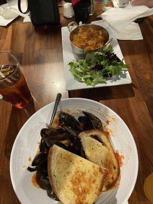 Mussels in red sauce, seafood trio - appetizers