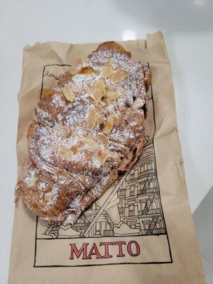 Almond croissant