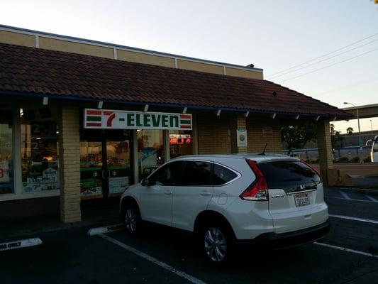 Welcome to 7-Eleven on Orangethorpe and Auto Center.