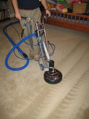 Very thorough rinse and extraction carpet cleaning!