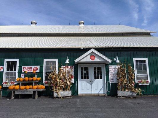 Farmer's market entrance