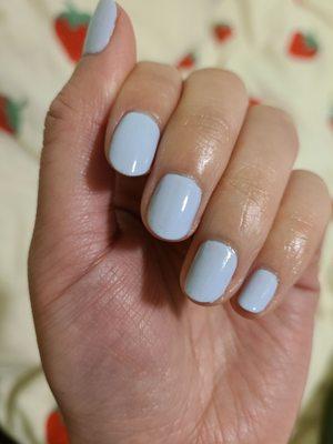 Regular mani, short round shape