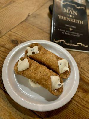 Two simple cannolis for dessert. Double yum! Three more nights and The Arthouse is closing. Sad for the local pizza community.