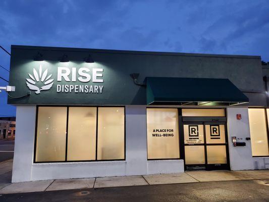 RISE Dispensaries- Bloomfield