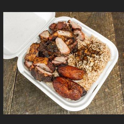 Jerk pork rice an peas plantains