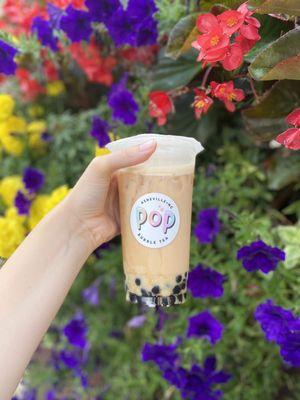 Black milk tea with tapioca