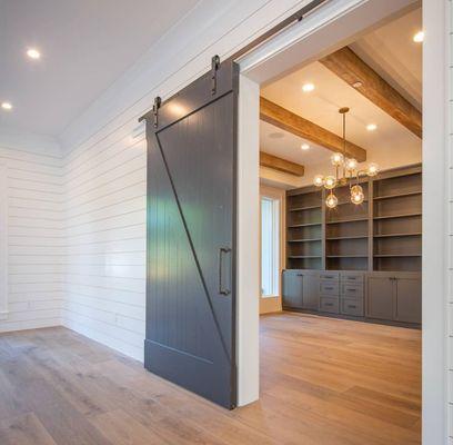 Amazing barn door