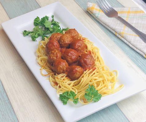 Spaghetti with meatballs