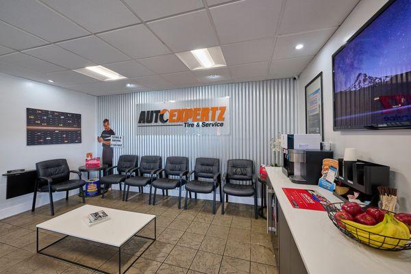 Bright and welcoming Customer Lounge with full Coffee & Espresso bar and views of you vehicle being repaired within sight.