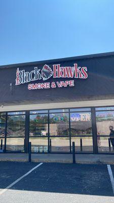 Blackhawks Smoke &vape