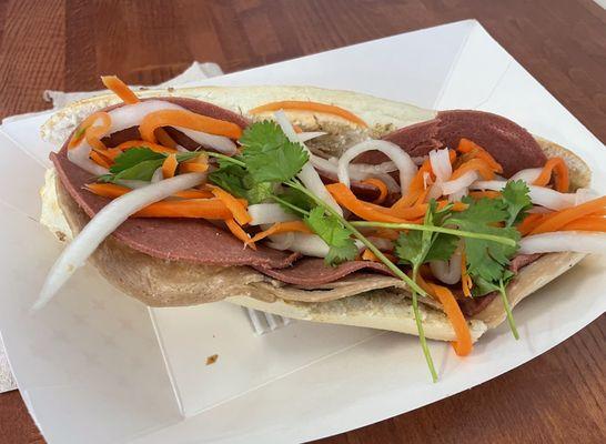 Zen Veggie banh mi (vegan)