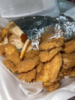 #10 Buffalo Chicken Pita and fried squash | Instagram @Kurlykonnoisseur