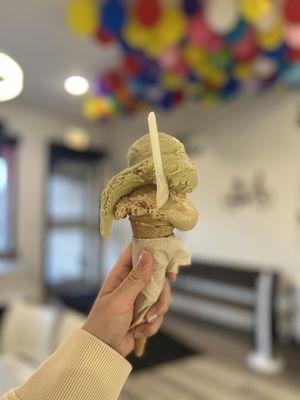 Two scoops: pistachio and Cafecito