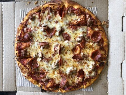 Thin crust - sausage and pepperoni 14" Pizza