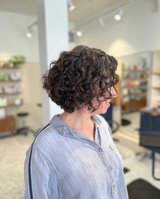 Curly cut by Claudia